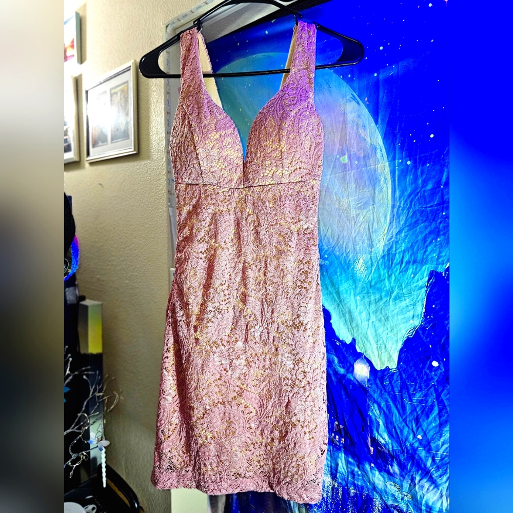 Body fitting dress